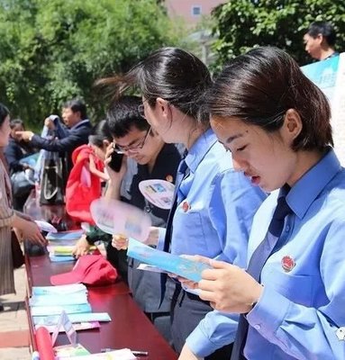 盱眙開(kāi)展法治宣傳月 百場(chǎng)法治文藝進(jìn)社區(qū)，環(huán)保咨詢服務(wù)暖人心